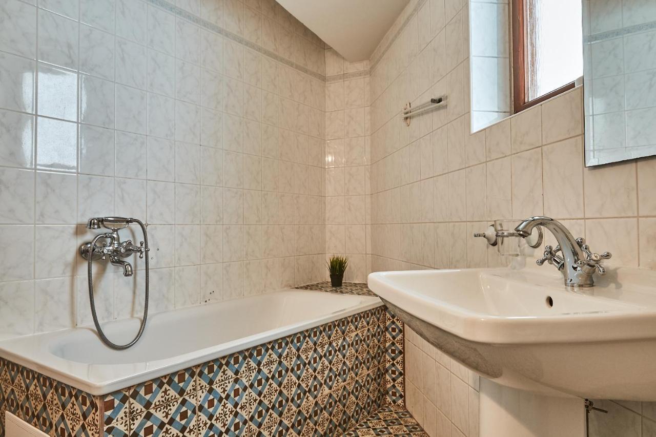 Salamander Hotell Banská Štiavnica Exteriör bild