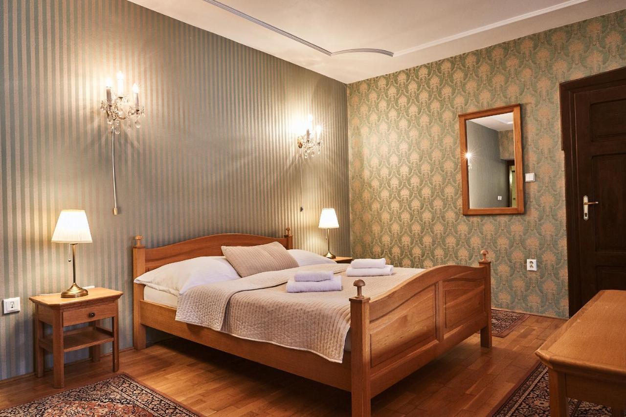 Salamander Hotell Banská Štiavnica Exteriör bild